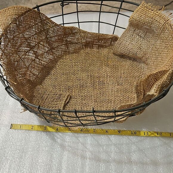 Rustic Vintage Wire Basket Set with Burlap Lining - Picture 5 of 8